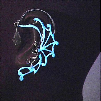 Women ear cuffs, dragon costumes, luminous steel, silver stage